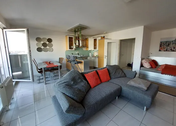 Apartamento Tower With Private Terrace Next To Uno *