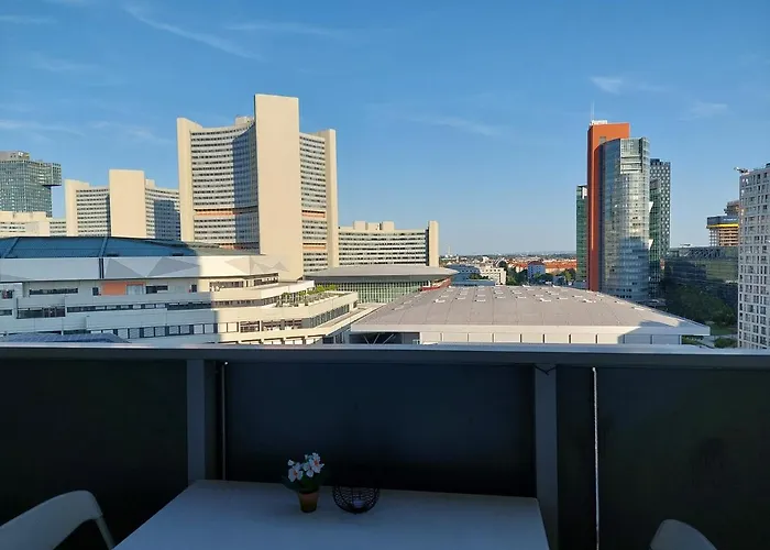 Tower With Private Terrace Next To Uno Viena