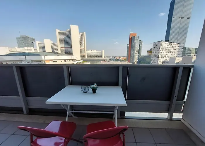 Apartamento Tower With Private Terrace Next To Uno