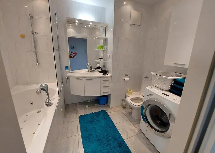 Apartamento Tower With Private Terrace Next To Uno *